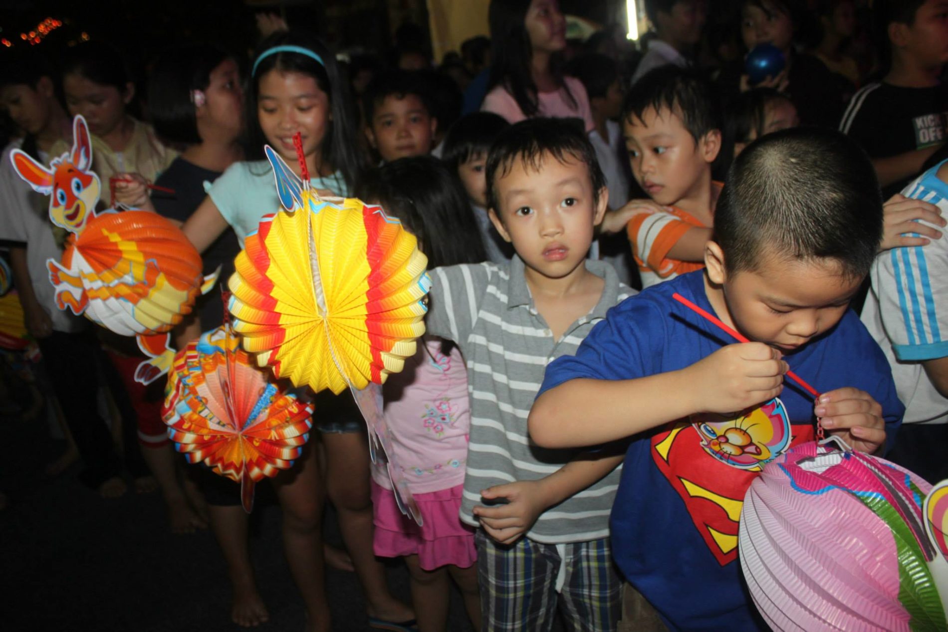 2013: “Trăng Rằm cho Bé” – Mid Autumn Festival For Children