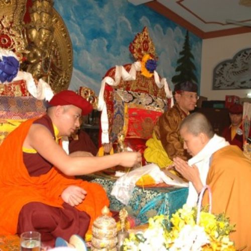 Pháp Vương Gyalwang Drukpa truyền quán đảnh tại Quan Âm Tu Viện