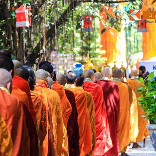 1000 tăng ni tham gia đại lễ Vu Lan, Cúng dường Bát Hội